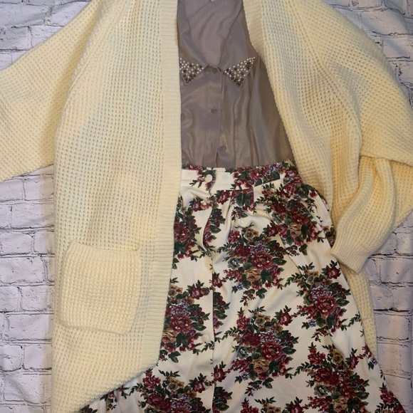 90s Vintage Petite Cotton Button up Floral Skirt, size M - Picture 8 of 8